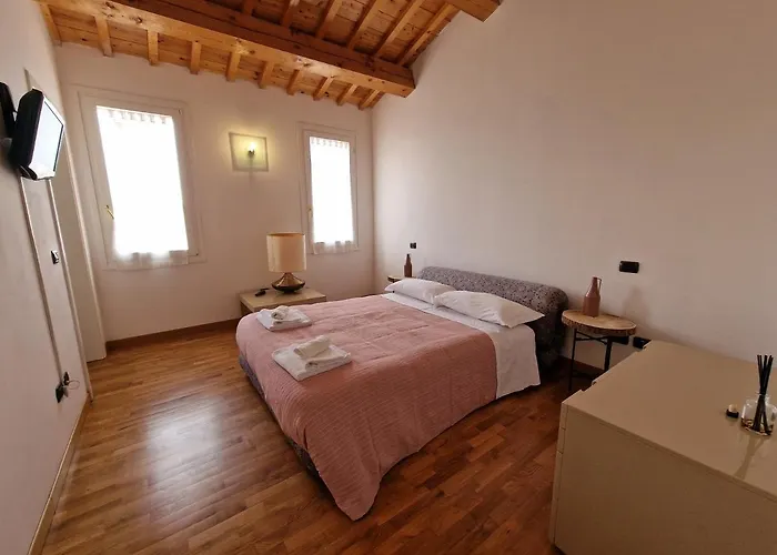 La Pasqualina Nocleg ze śniadaniem 3*